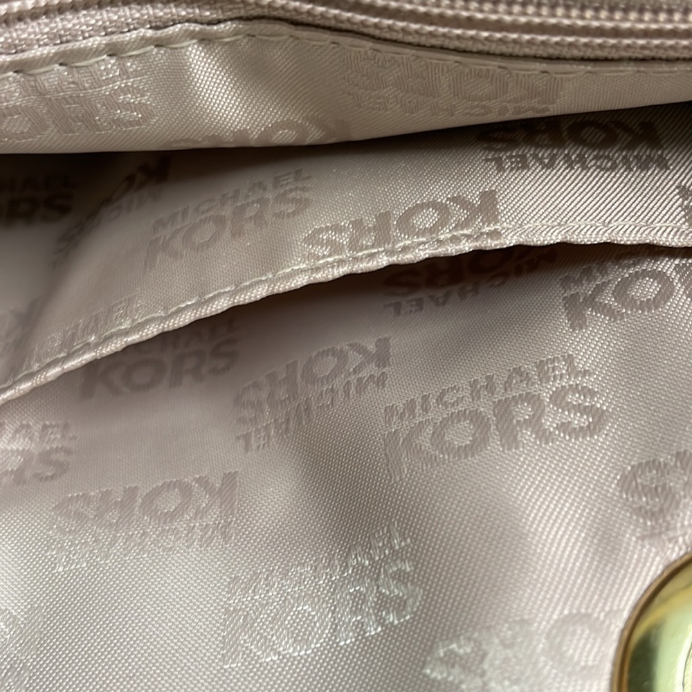 Michael Kors Jet Set Travel Monogram Tote ACC359 - Picture 7 of 9